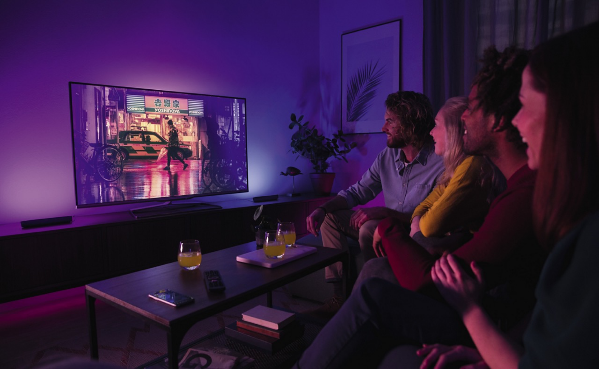 philips_hueplay_hero_lifestyle_1